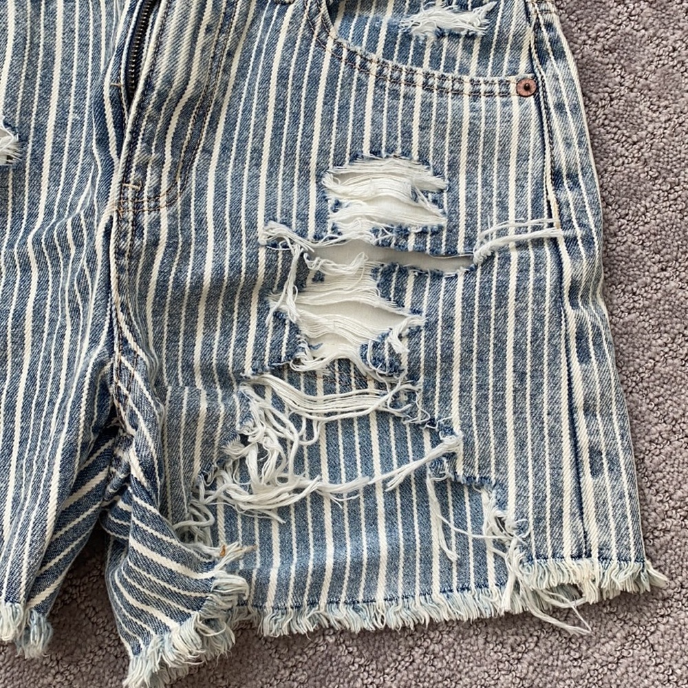90s boyfriend shorts - Picture 7 of 7